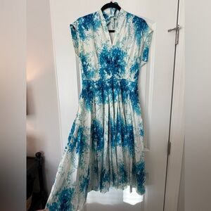 Chic Blue and White Floral Midi Dress